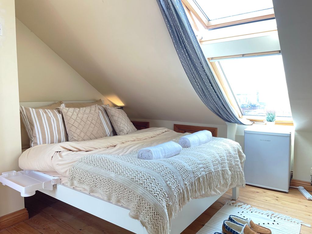 Property photo 3 of 51