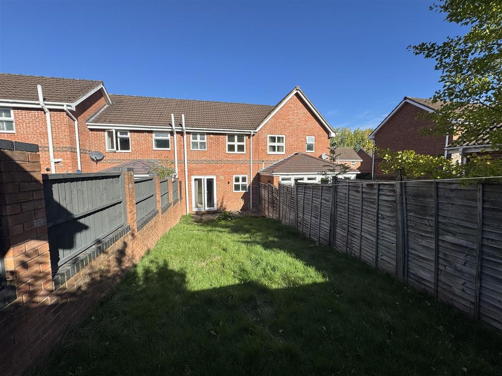 Property photo 2 of 11