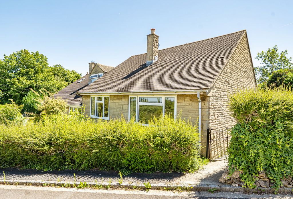 Property photo 1 of 16 1482326-2-6A353B9...