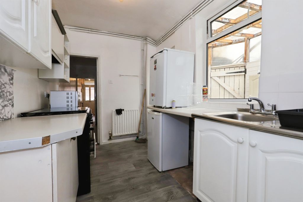 Property photo 3 of 19