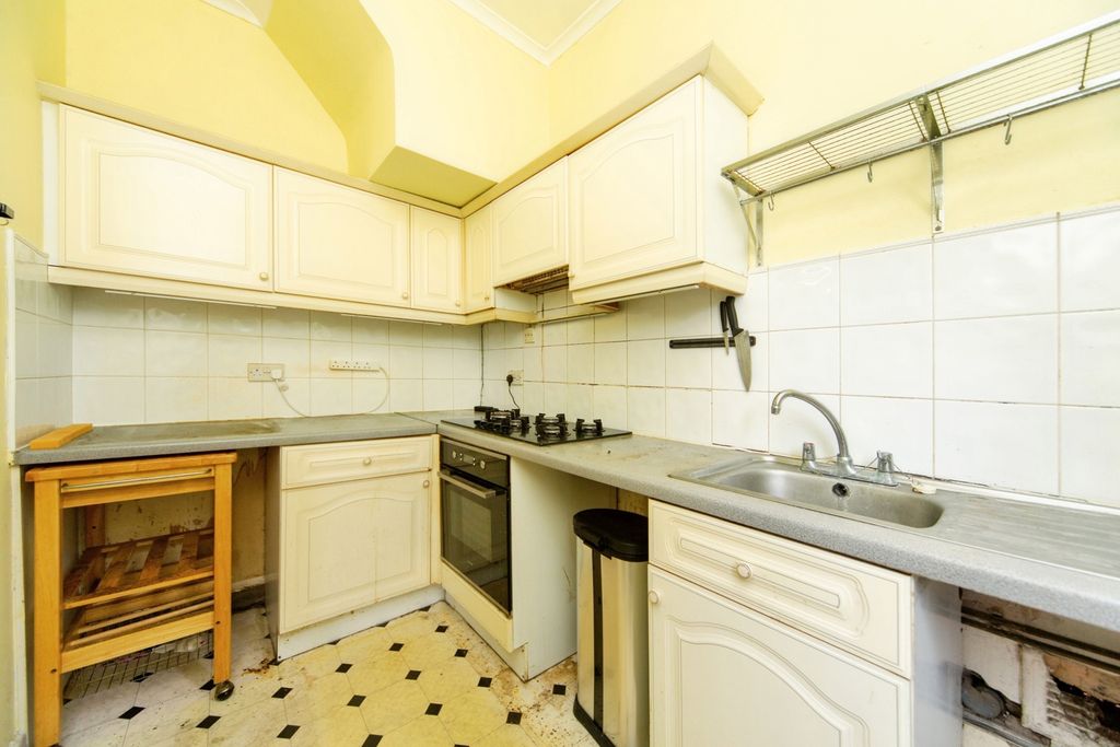 Property photo 2 of 10 Pbox-Img.Jpg