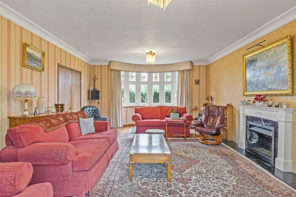 Property photo 3 of 20