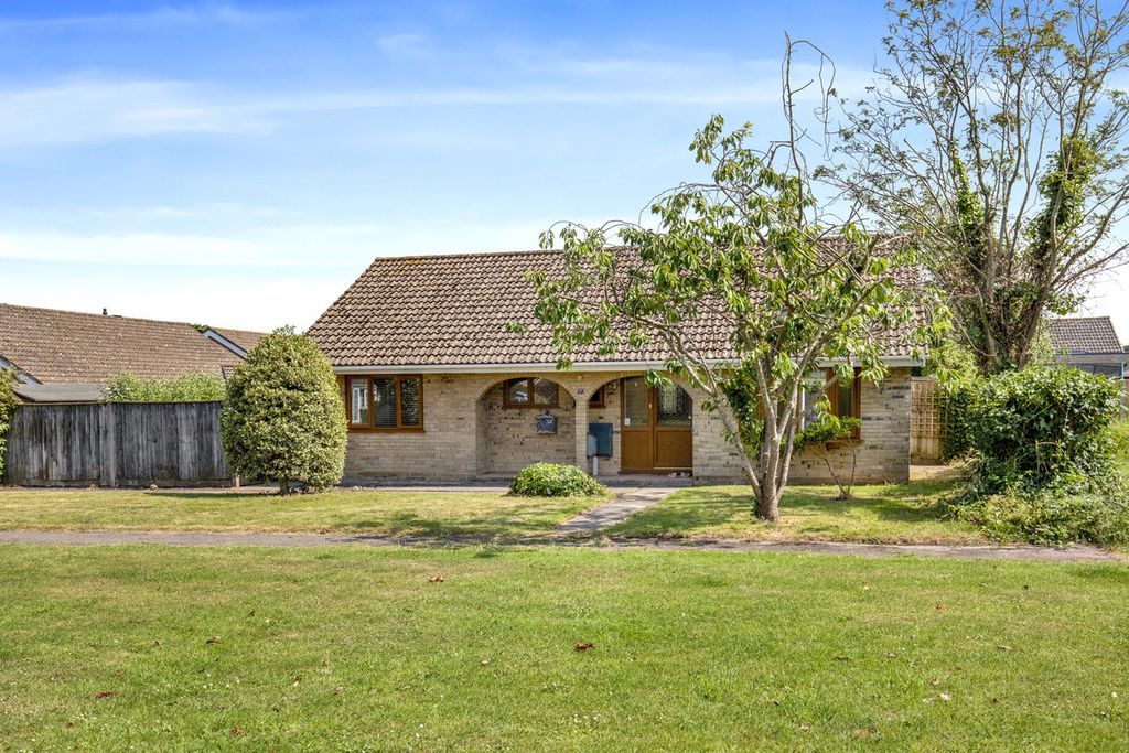 Property photo 1 of 25