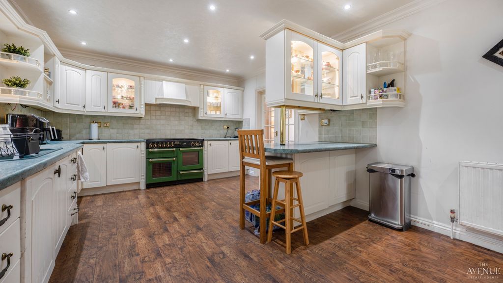 Property photo 3 of 49 3256577