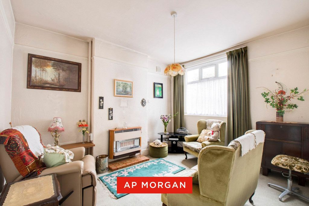 Property photo 3 of 18 Picture No. 24