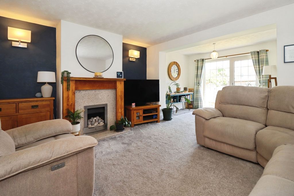 Property photo 2 of 19 Pbox-Img.Jpg