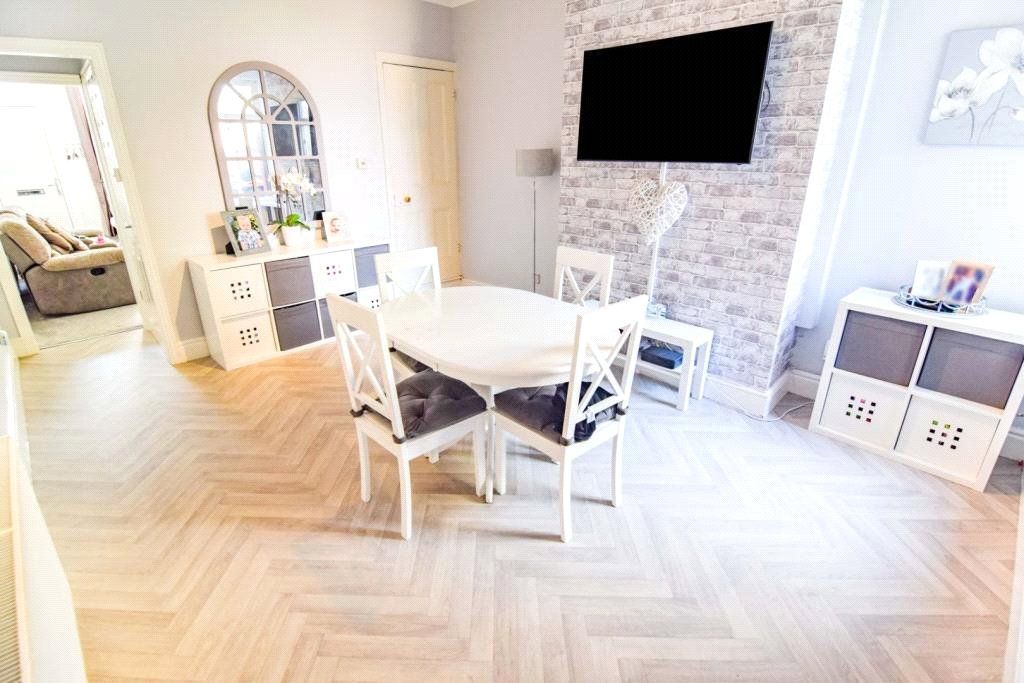 Property photo 2 of 10 Picture No. 06
