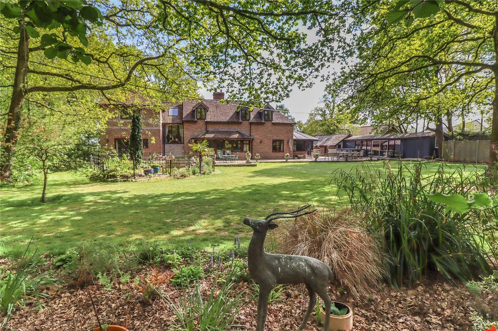 Property photo 2 of 34 Picture No. 26