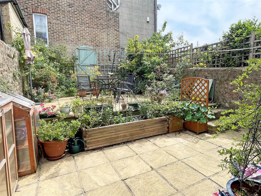 Property photo 2 of 14 G1A.Jpg