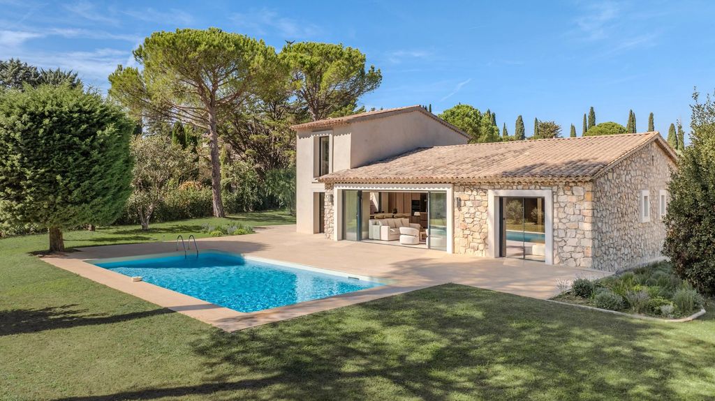 Property photo 1 of 26 Contemporary Provençal Bastide In Mougins