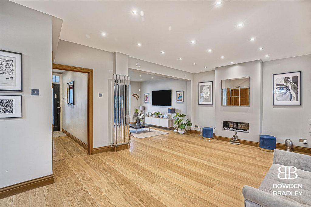 Property photo 3 of 29 Living Room