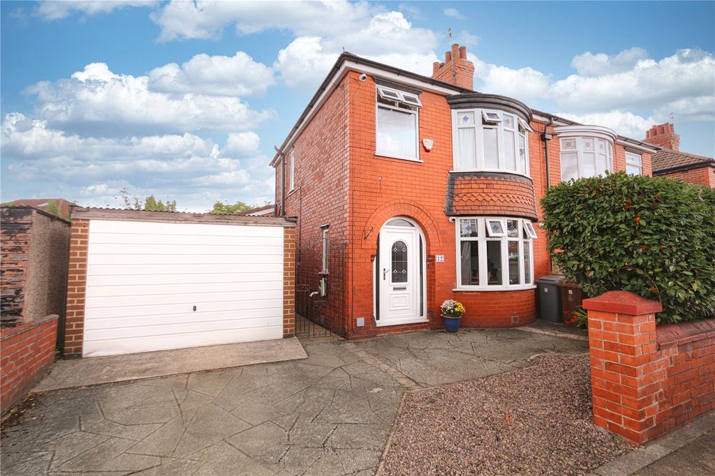 Property photo 1 of 16 External