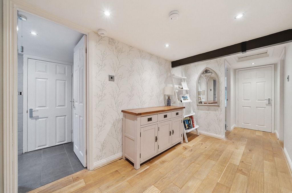 Property photo 3 of 19 Hallway