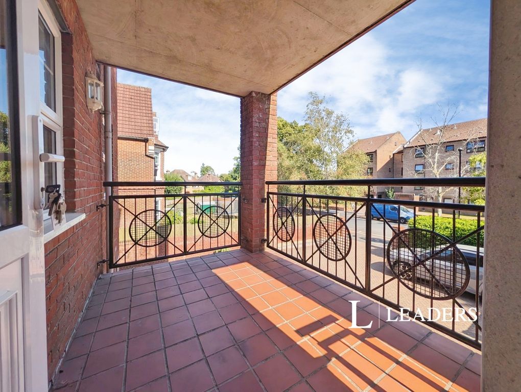 Property photo 3 of 12 Pbox-Img.Jpg