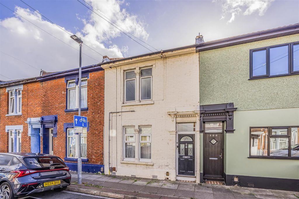 Property photo 1 of 20 102 Walmer Road, Portsmouth-Porticomarketing-Soldb