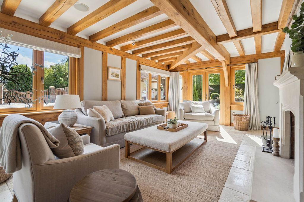 Property photo 3 of 40