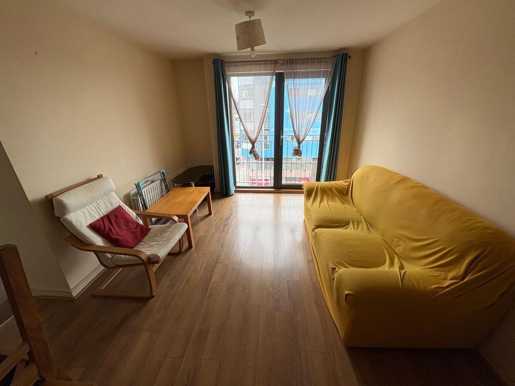 Property photo 2 of 6 Lounge