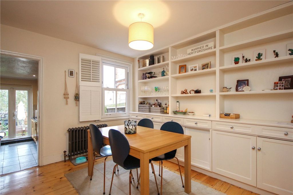 Property photo 3 of 15 Dining Room