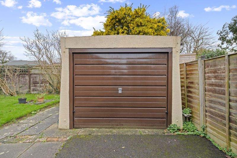 Property photo 3 of 14 Photo 6