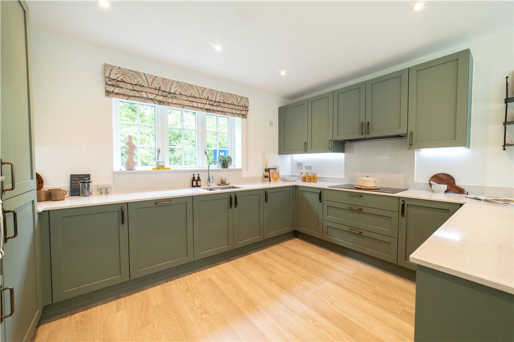 Property photo 2 of 26 Picture No. 28
