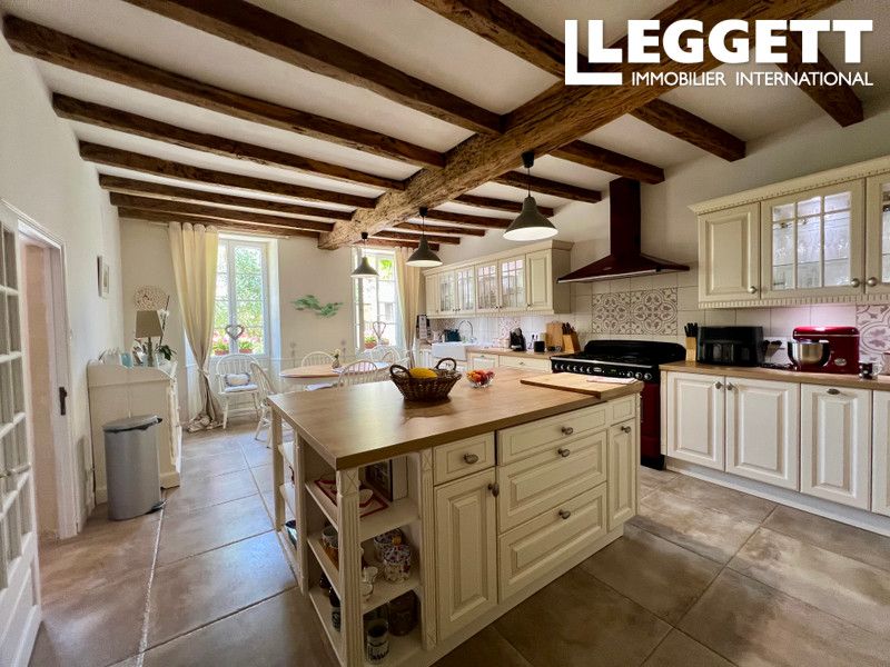 Property photo 3 of 10