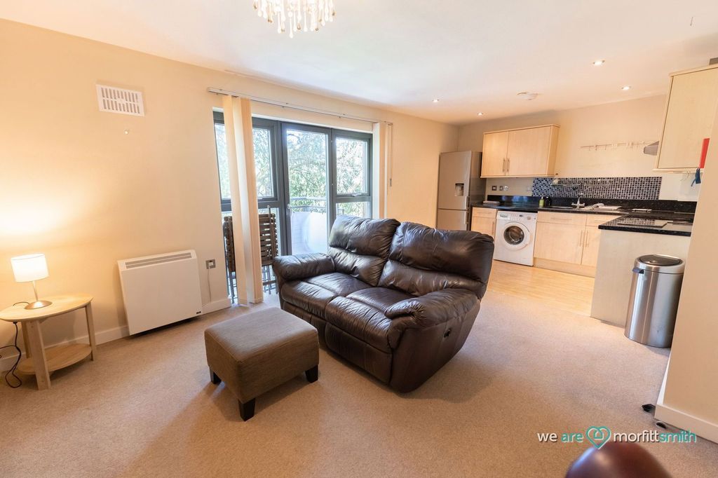 Property photo 2 of 11