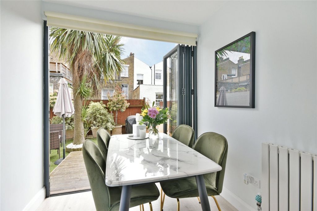 Property photo 3 of 18 Picture No. 18