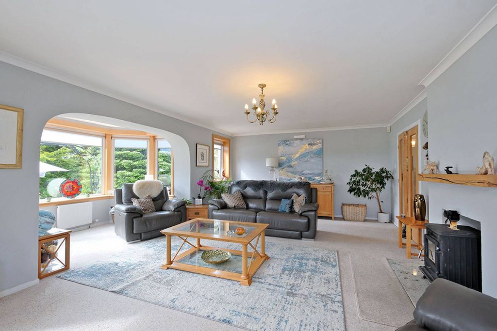 Property photo 3 of 40