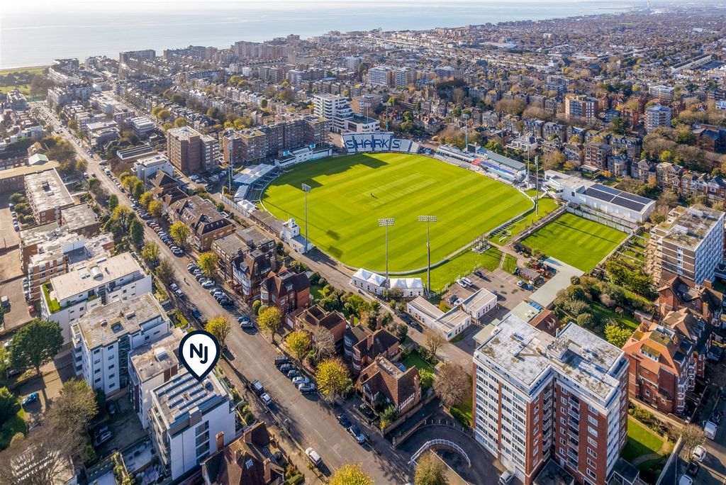 Additional image 28 of 3 bed flat to rentPalmeira Avenue, Hove BN3