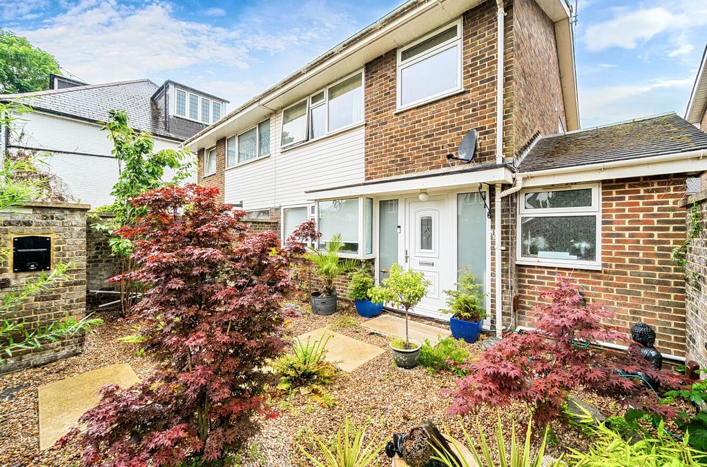 Property photo 1 of 15 1310431-25-684Ac7...