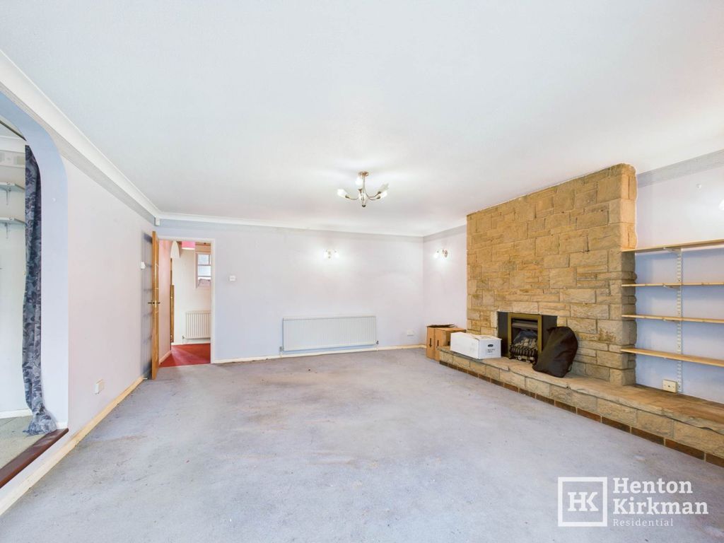 Property photo 3 of 25