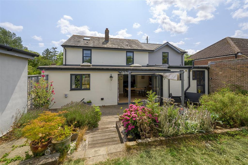 Property photo 2 of 33