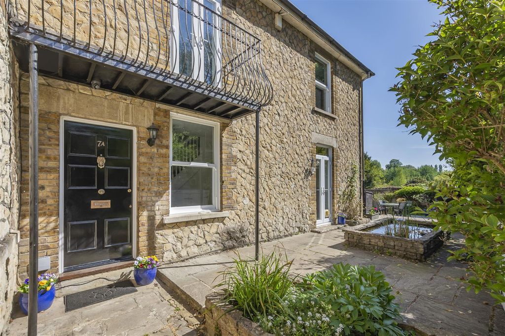 Property photo 1 of 20 8685525-Exterior07.Jpg