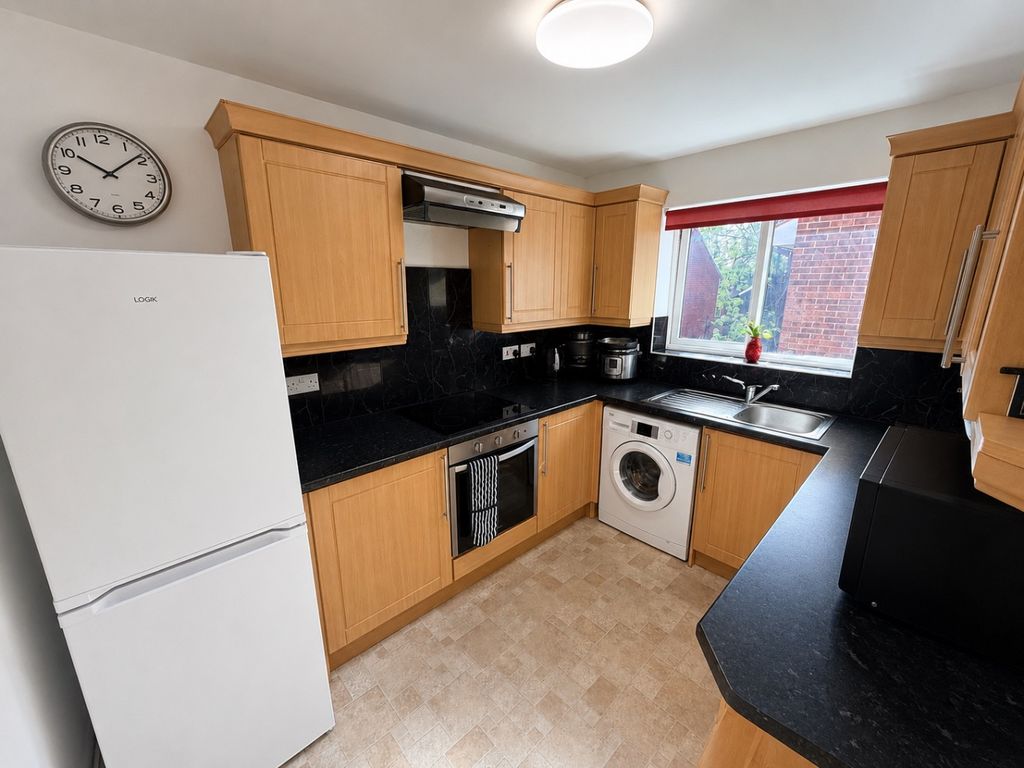 Property photo 3 of 6 5503933