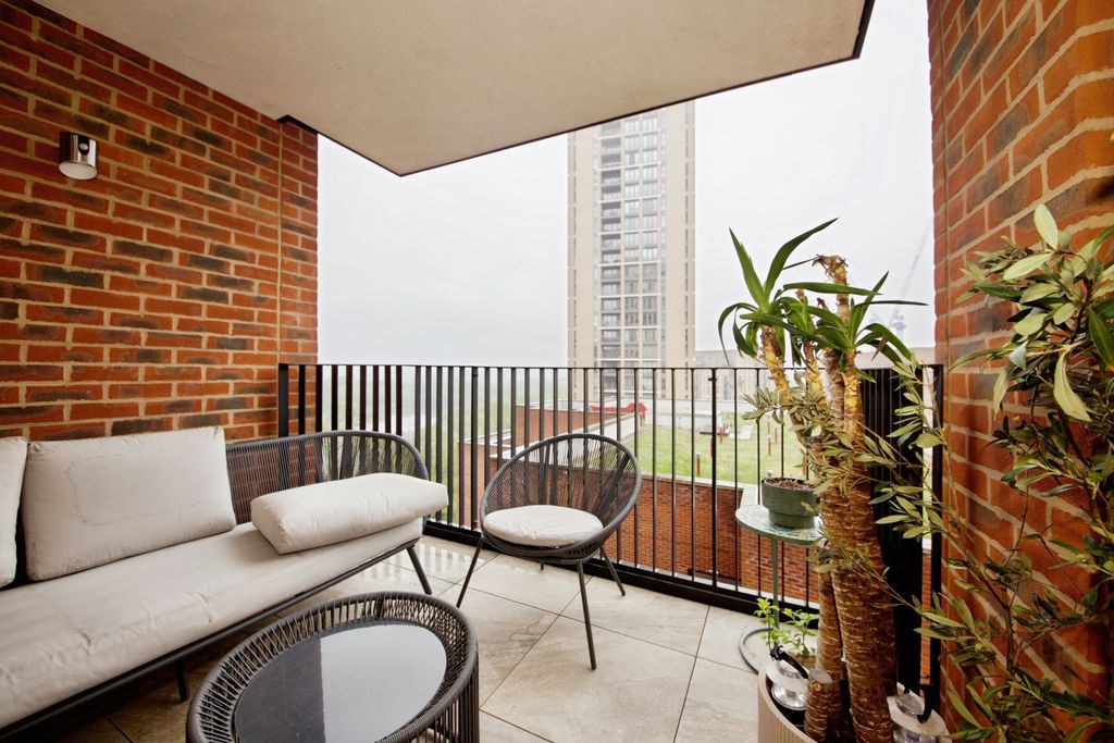 Property photo 2 of 12 Balcony