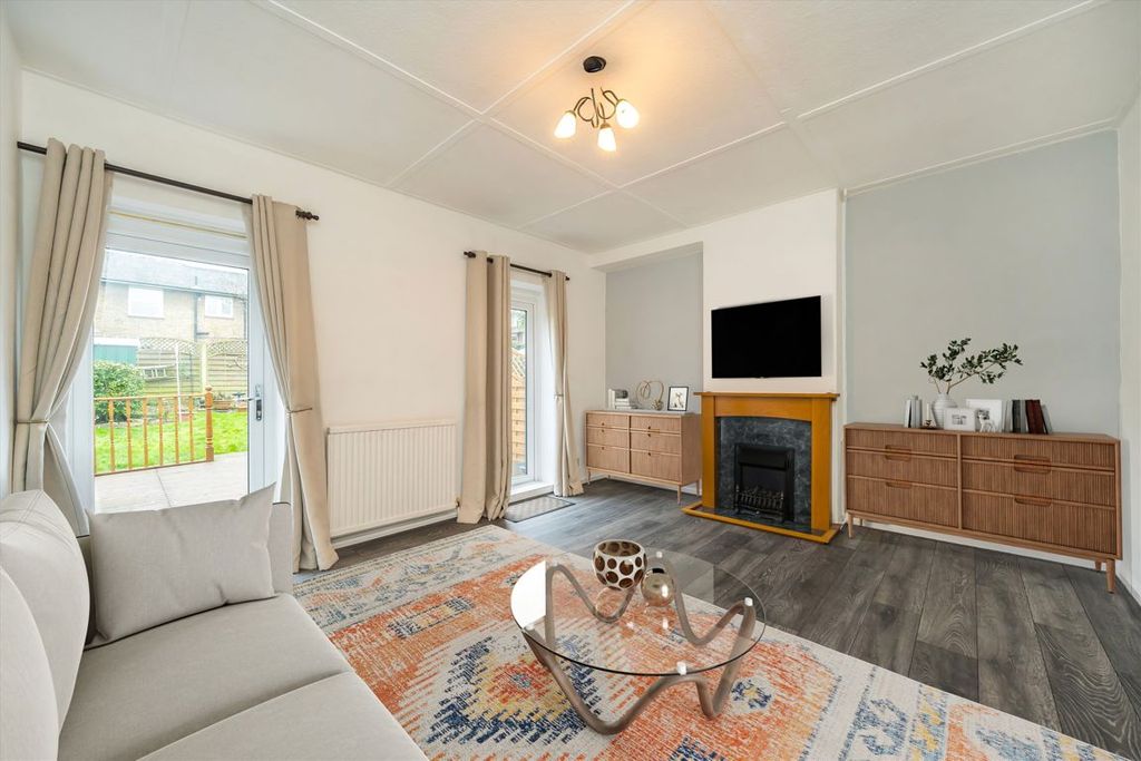 Property photo 2 of 6