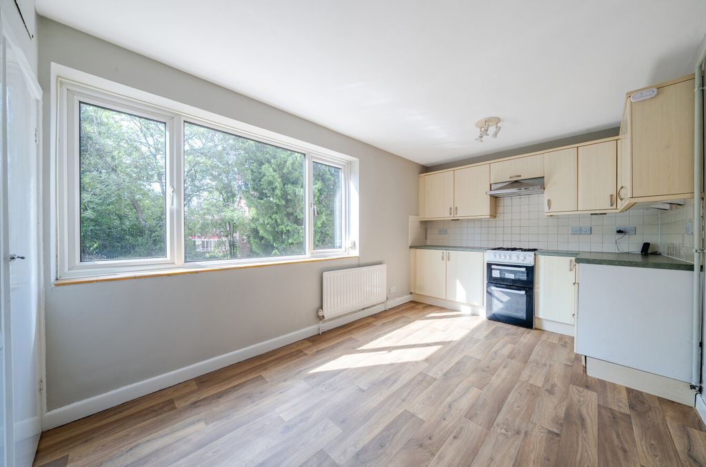 Property photo 3 of 10 1486879-1-6A4B6dc...