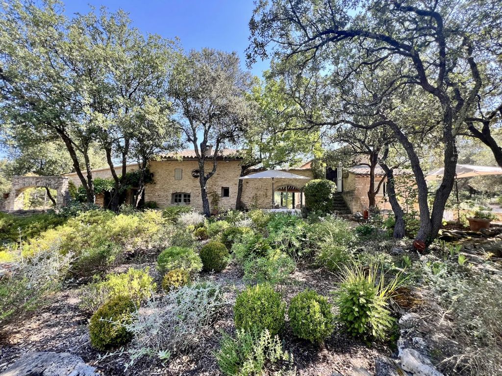 Property photo 1 of 25