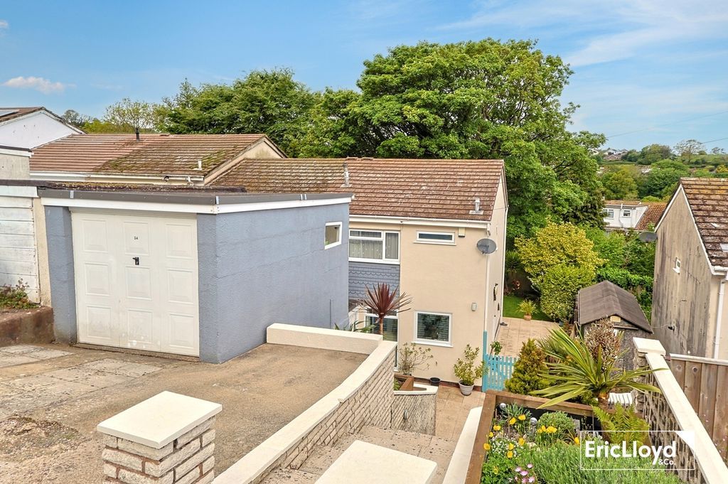 Property photo 2 of 17 Photo 17