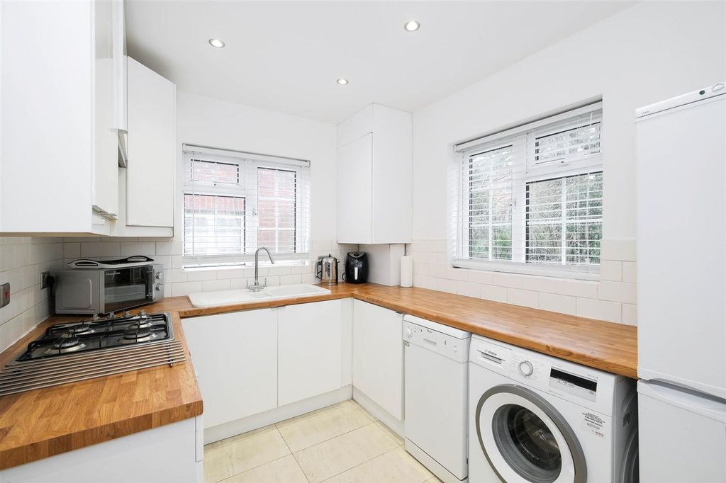 Property photo 3 of 17 2.Jpg