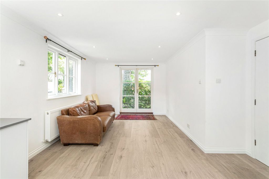 Property photo 2 of 9