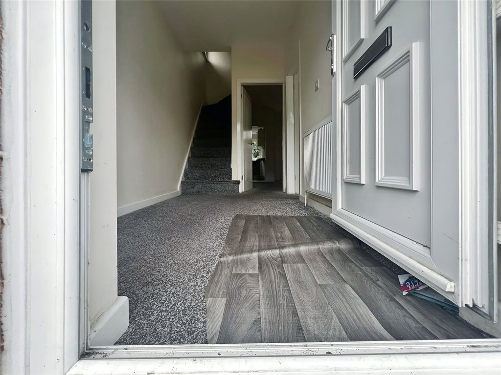 Property photo 3 of 17 Entrance