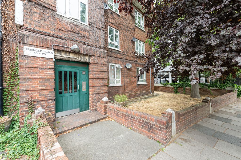 Property photo 2 of 7