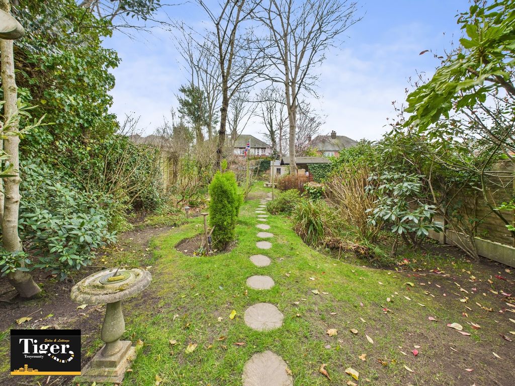 Property photo 1 of 31 Cam03440G0-Pr0277-Still041