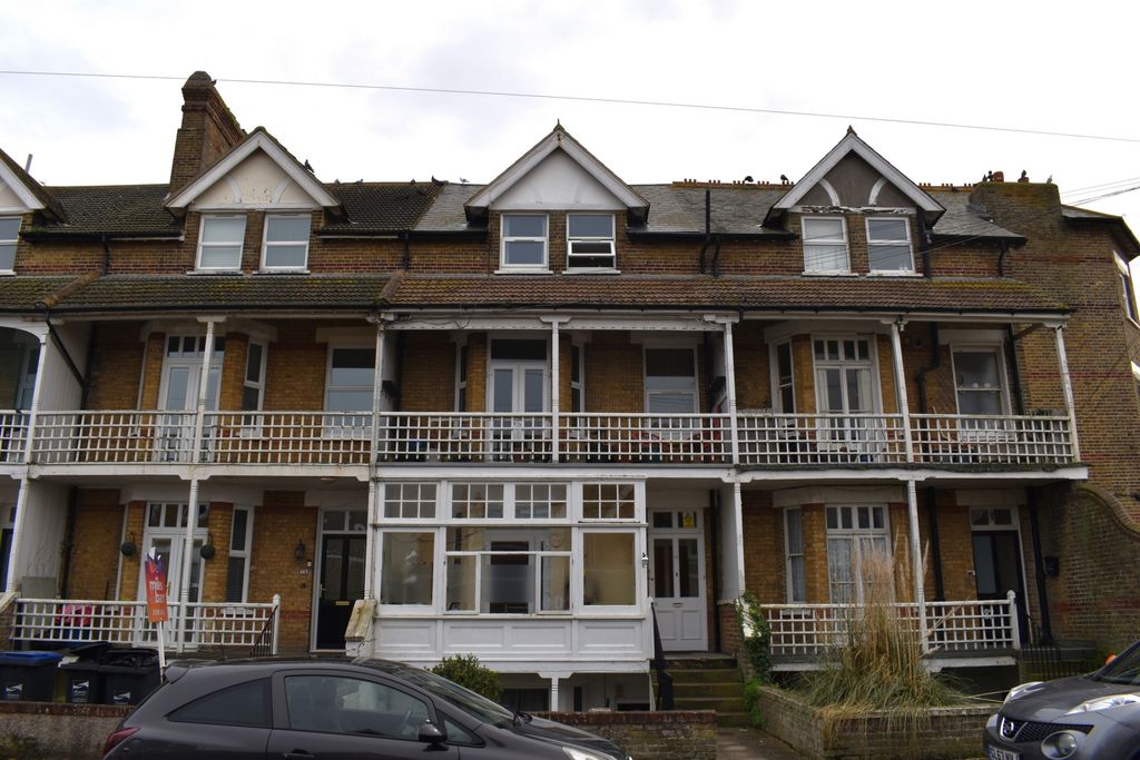 Property photo 1 of 11 External