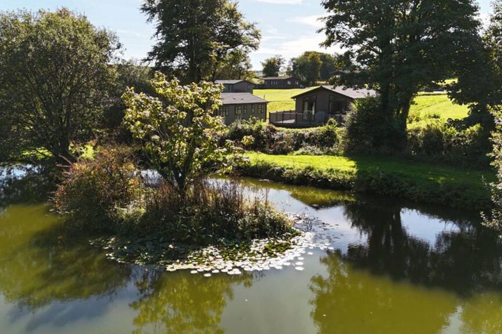 Property photo 1 of 24