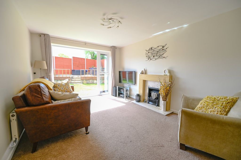 Property photo 2 of 23