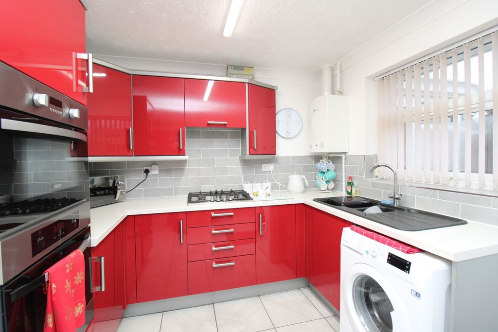 Property photo 2 of 20 Img_2844