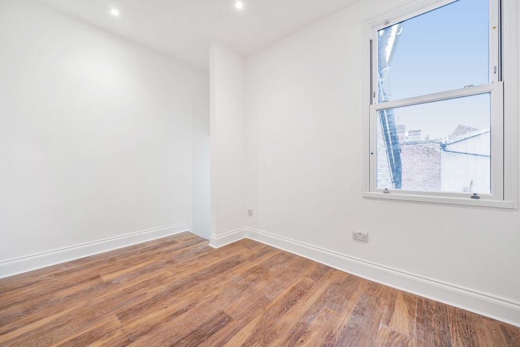 Property photo 3 of 6 1078990 (3)