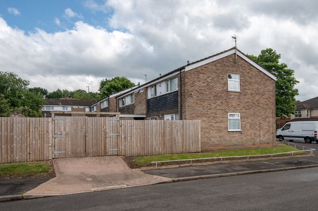 Property photo 2 of 15 Picture No. 13